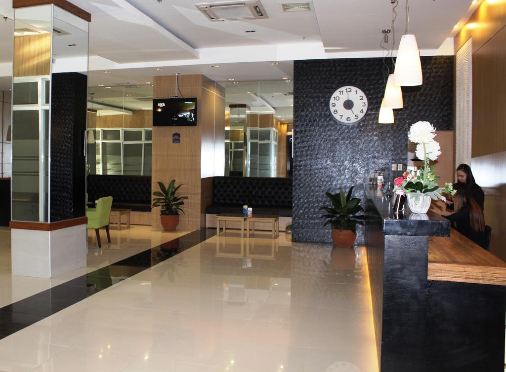 Azzurro Hotel Angeles Esterno foto